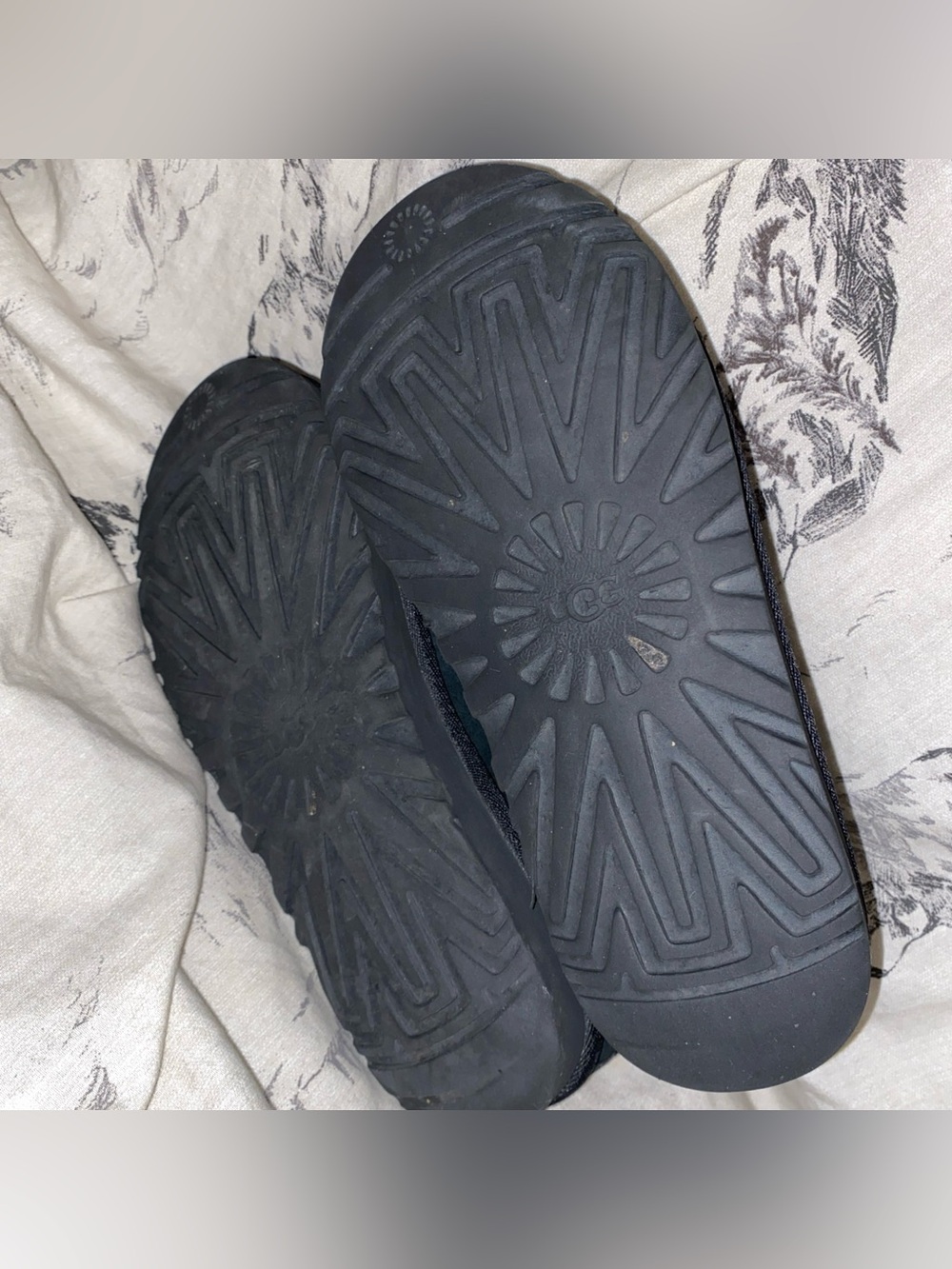 UGG Tasman size 7 - Picture 5 of 8
